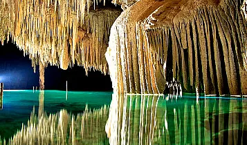 Rio Secreto 357X210